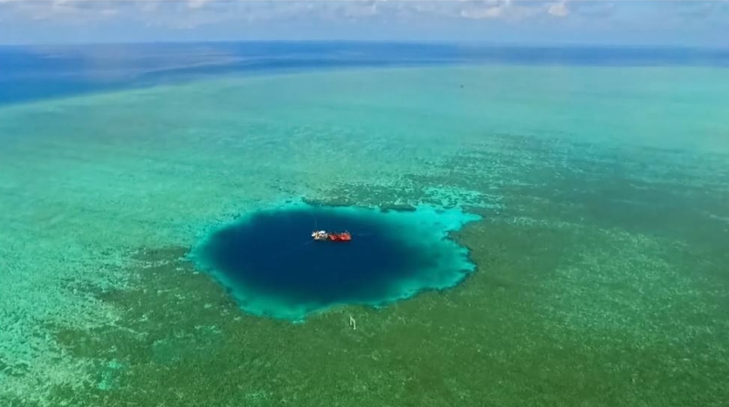 Dragon's Hole, China | Huge Hole