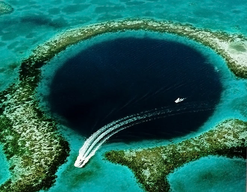 great-blue-hole-belize